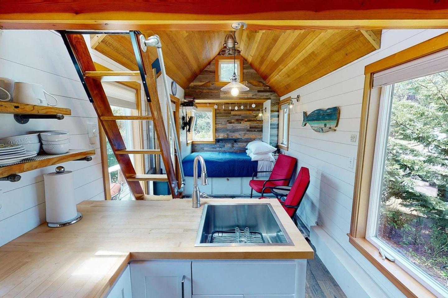 Sandbug - Tiny Home Tranquility On The Oregon Coast! Waldport Exteriör bild